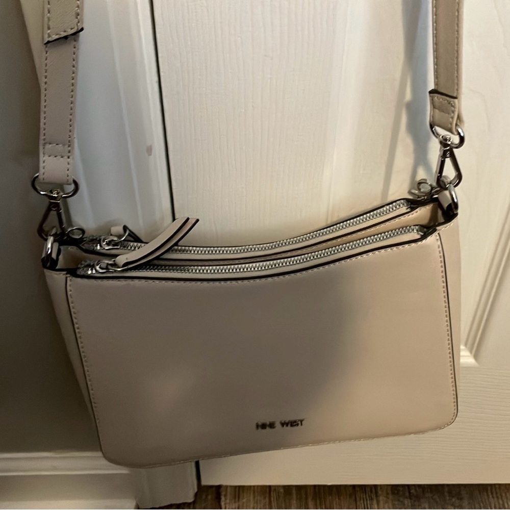 Pocketbook - is so clean and unused it is like new